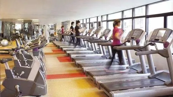 スポーツジム